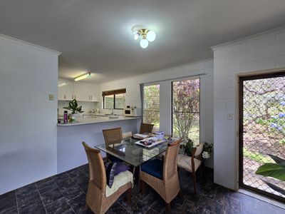 15 Twelfth Avenue, Atherton