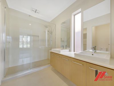 78 Bensonhurst Parade, Point Cook