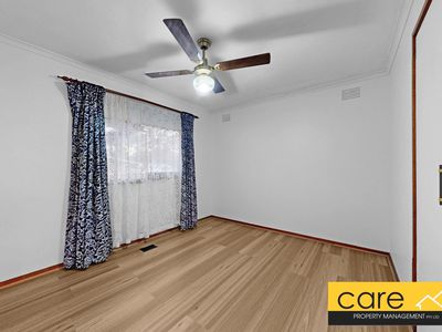 35 Oaktree Drive, Hampton Park