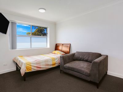 37 Great Western Highway, Kingswood