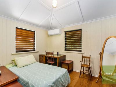 8 Railway Avenue, Railway Estate