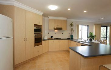10 Castle Court, Beaconsfield