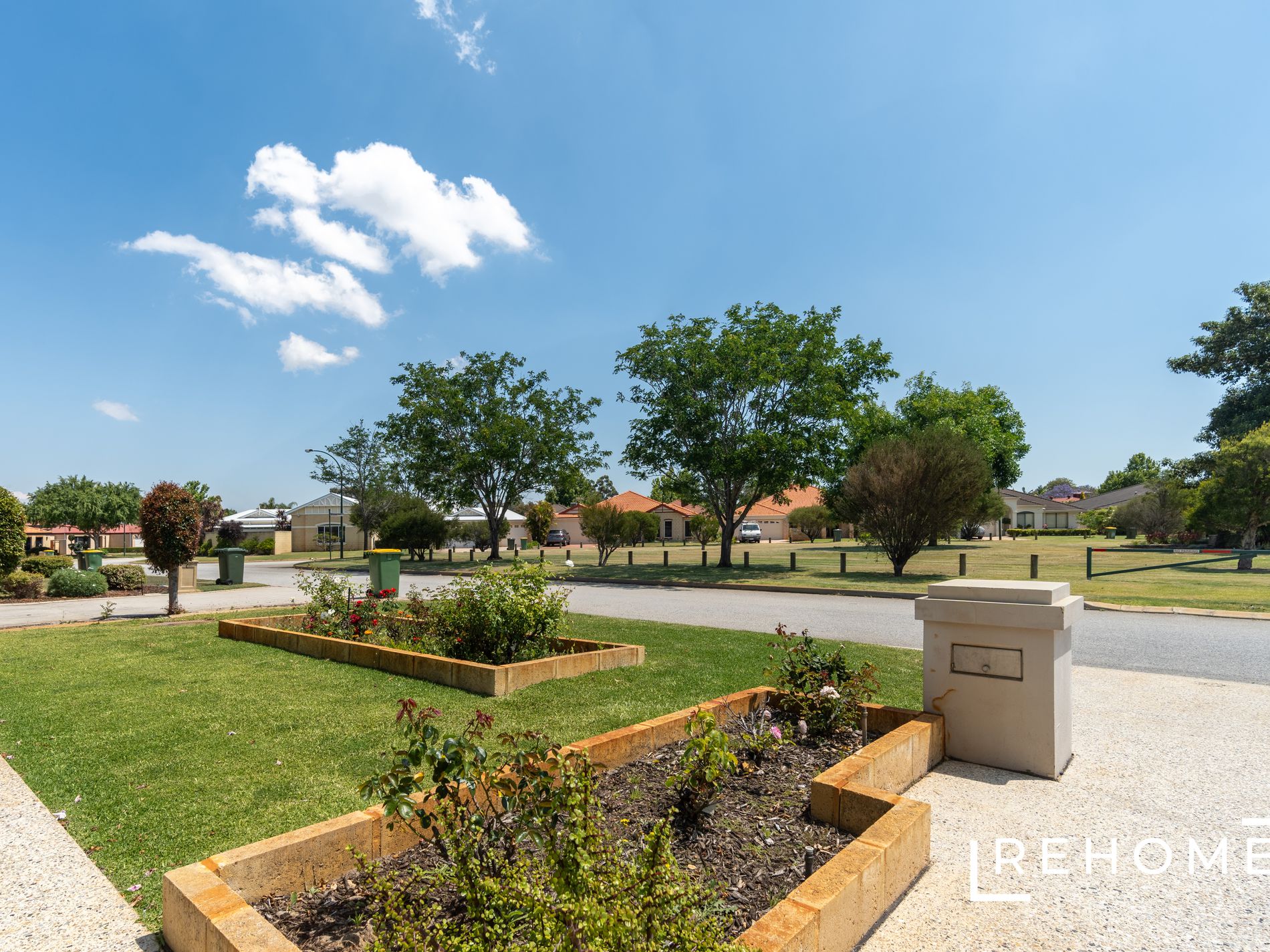 15 THURLOE WAY, Canning Vale