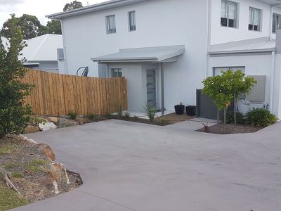 1 / 12 Sapphire Place, Elanora