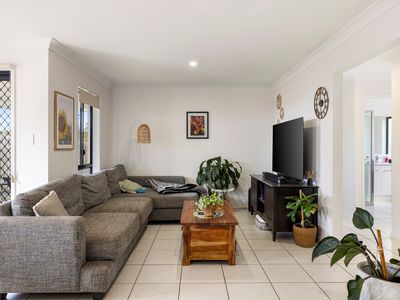 4 McInnes Crescent, Glenvale