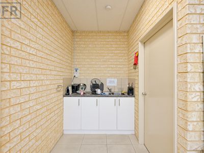 3 / 11 Tamara Drive, Cockburn Central