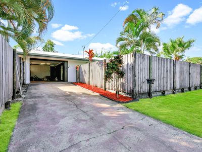 52-54 Oleander Street, Holloways Beach