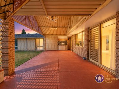 25 Chivalry Way, Thornlie