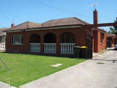 11 Beddoe Avenue, Clayton