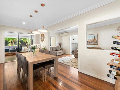 132 Seventeen Mile Rocks Road, Oxley