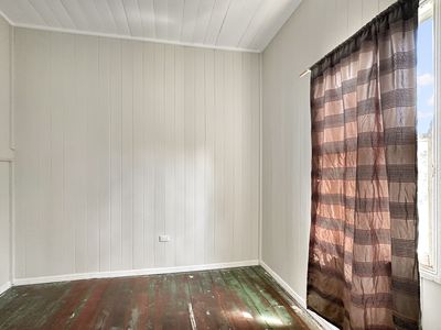 27 Fielding Road, College View