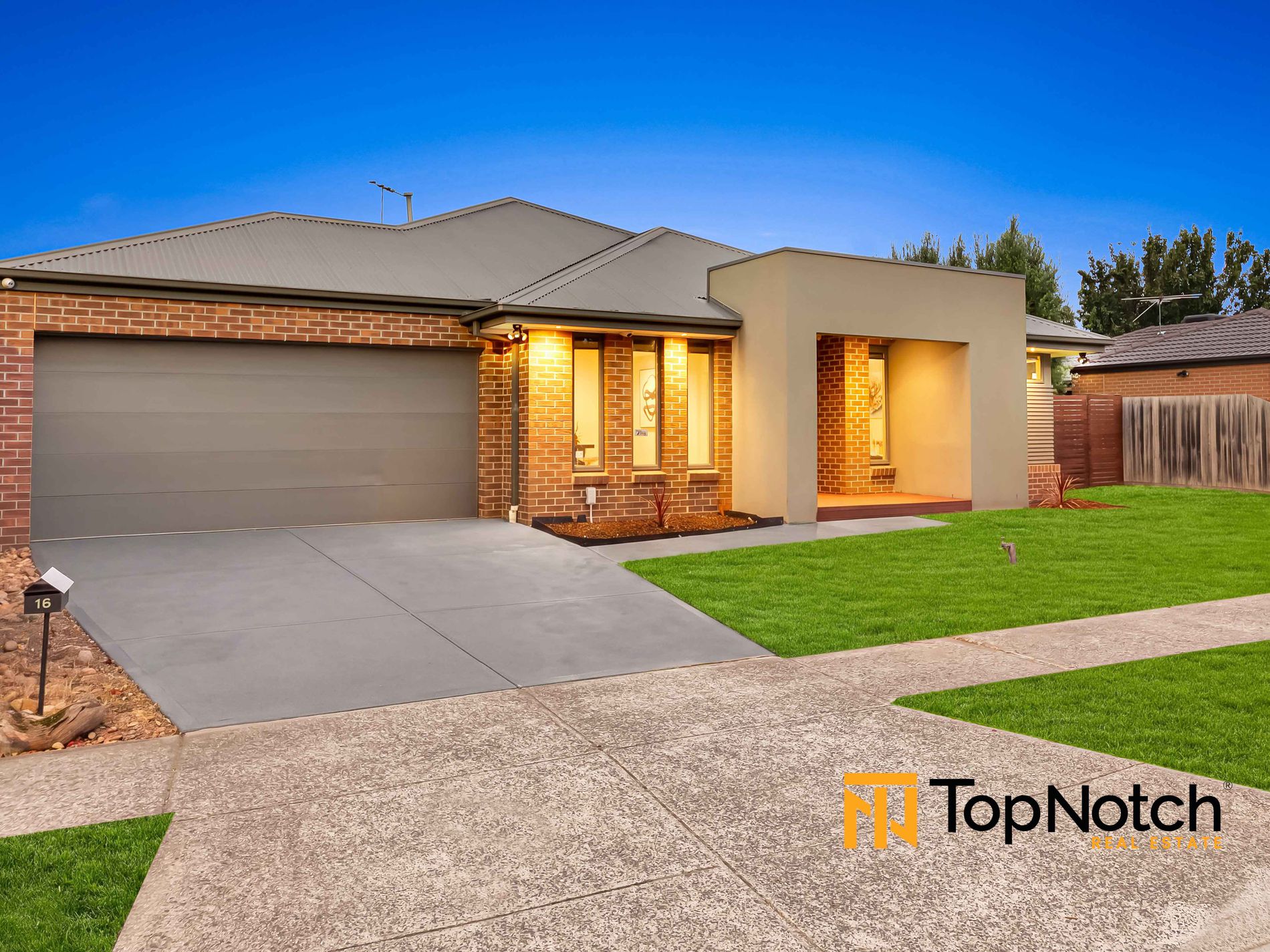 18 Sanctum Circuit, Doreen
