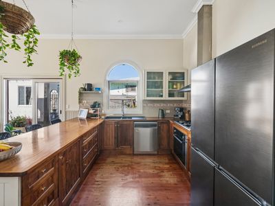 64 Oak Street, Seymour