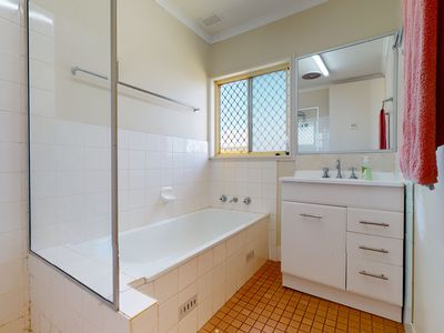 27 Salter Drive, Dubbo