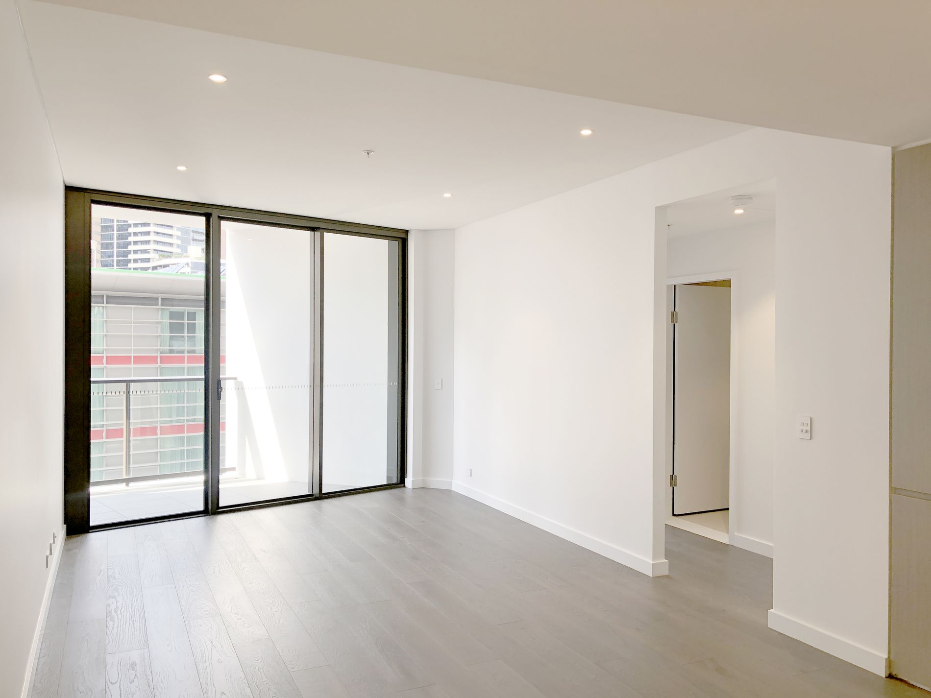 1008 / 81 Harbour Street, Sydney