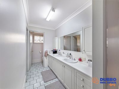 15 Dulhunty Avenue, Dubbo