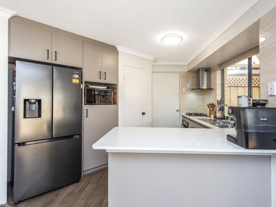 37 Bopeechee Way, Port Kennedy