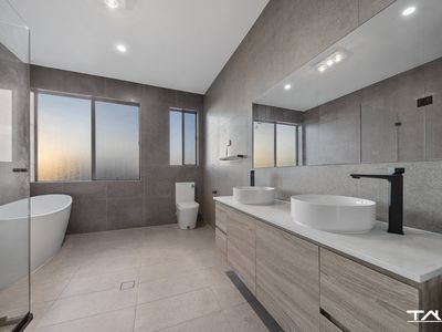 7 Gulshan Avenue, Claremont Meadows