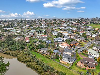 21 Blethyn Place, Te Atatu South