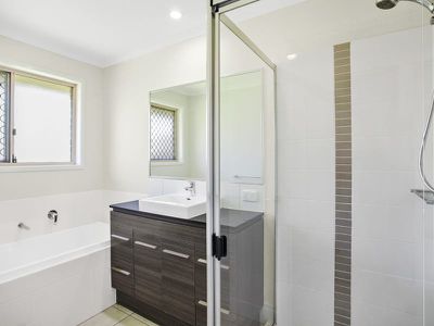 3 Scribbly Gum Court, Tewantin