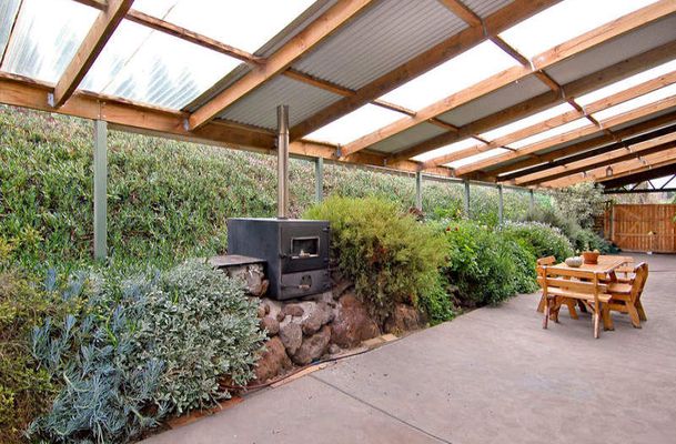 35 The Panorama, Mickleham
