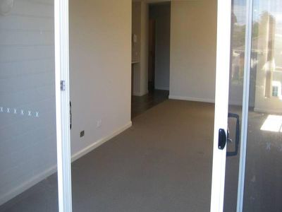 2 / 78 Addison St, Lake Illawarra