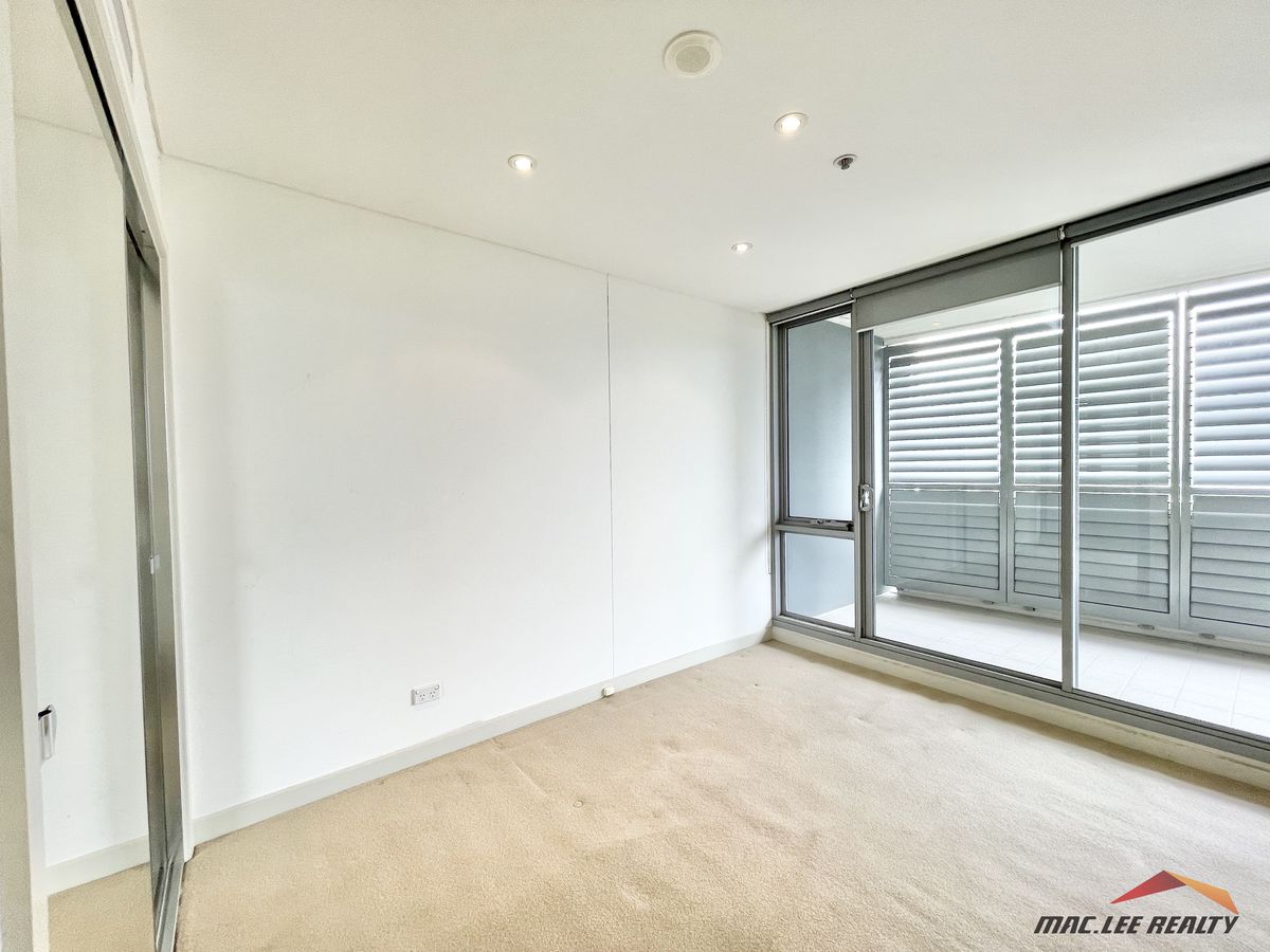 2005 / 11 Railway Street, Chatswood