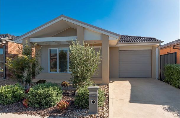 100 Bluebell Drive, Craigieburn