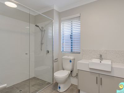 5 / 6 Merion Court, Yanchep