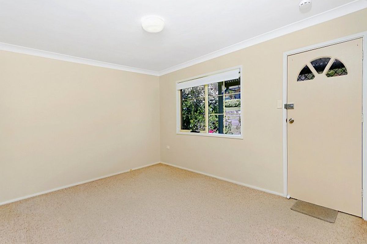 2 / 80 Lowanna Avenue, Forresters Beach