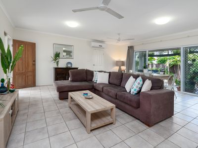 2 / 20 Oyster Court, Trinity Beach