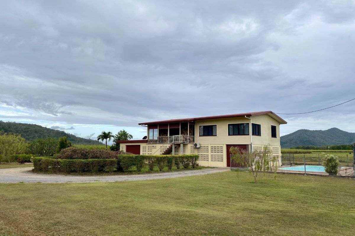 Rural Living With Land & Pool