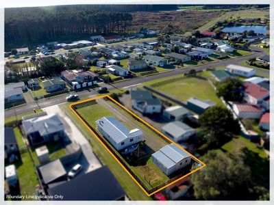 8 Hennsessy Street East, Foxton Beach