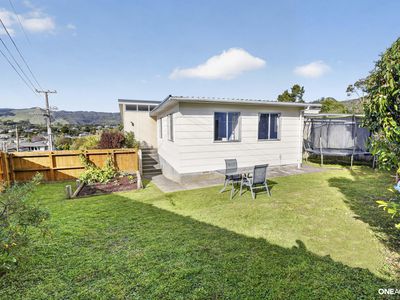 71 Larsen Crescent, Tawa