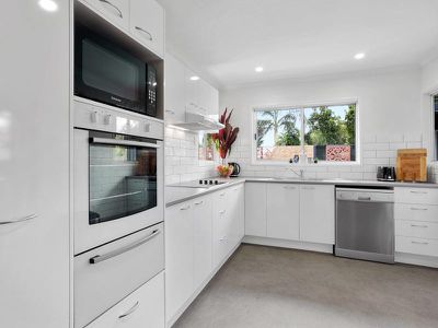 6 Niblick Street, Tewantin