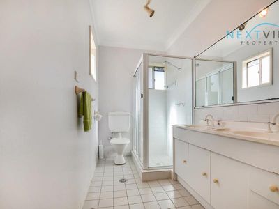 6 Danalene Parade, Corlette