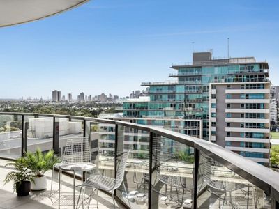 906 / 55 Queens Road, Melbourne