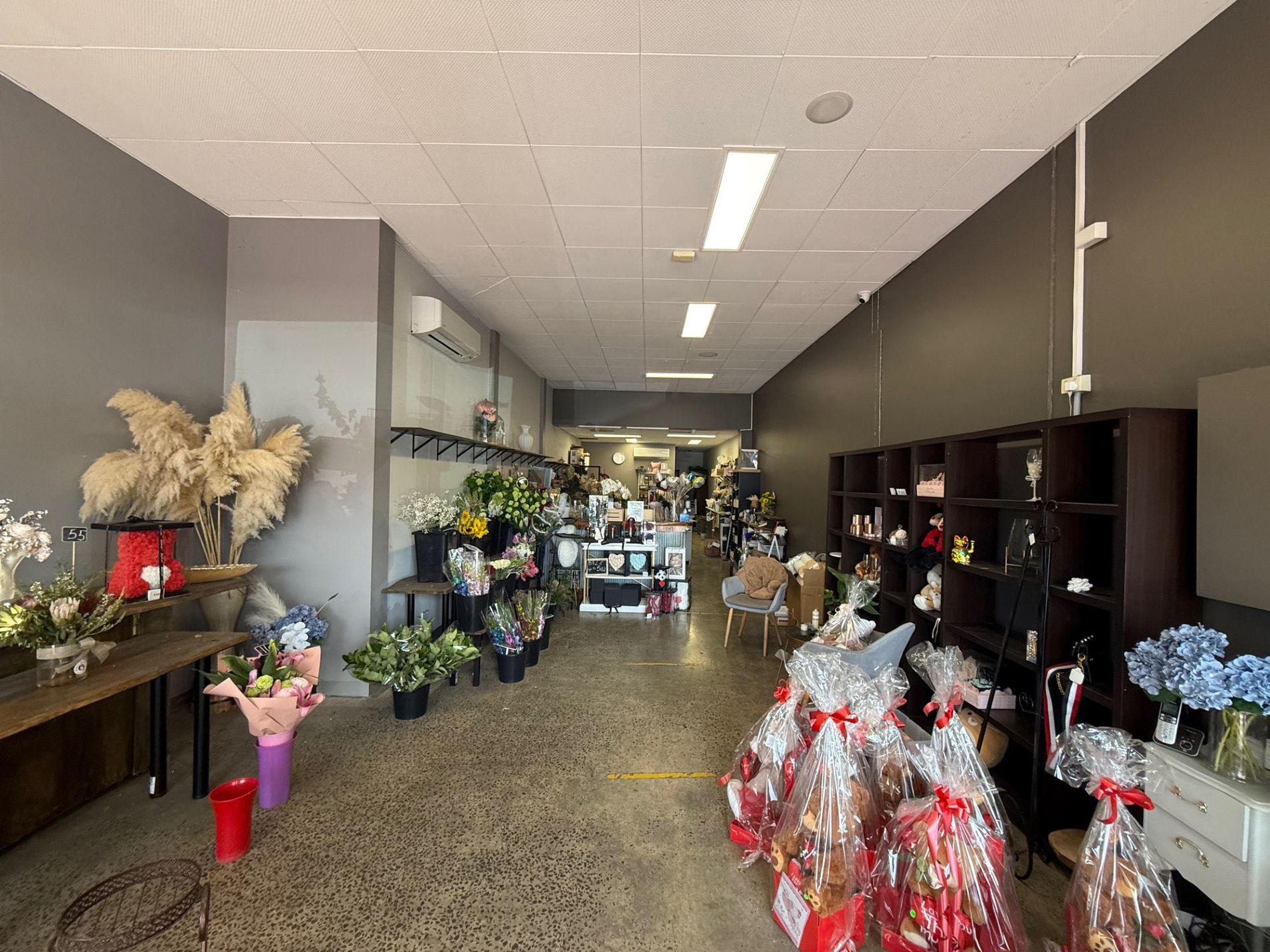 Shop 1 / 16 Borrack Square, Altona North