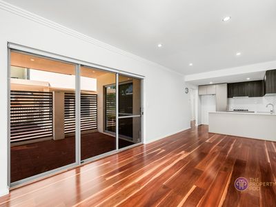 2 / 3 Oak Street, Cannington