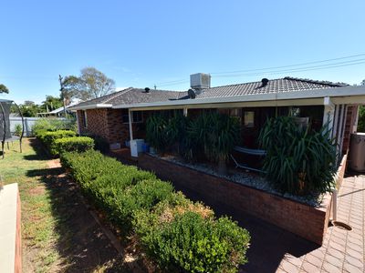 47 Woodward Street, Parkes