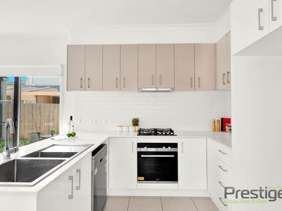 2 / 59 Fraser Street, Sunshine