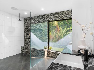 42-44 Osprey Close, Bayview Heights