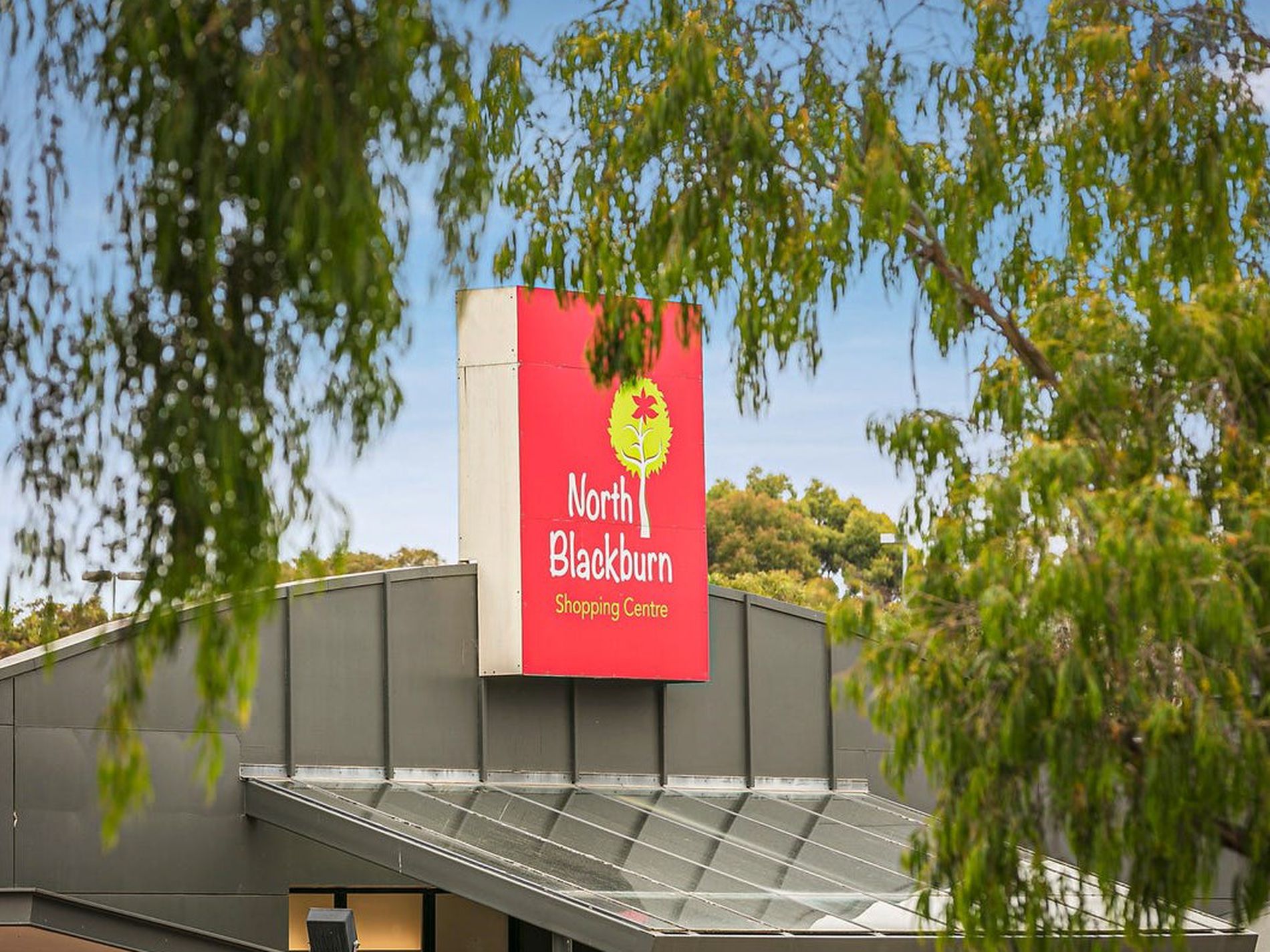28 Koonung Road, Blackburn North