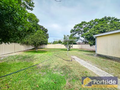 24 Pershing Place, Tanilba Bay