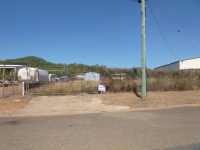 25 Macmillan Street, Cooktown