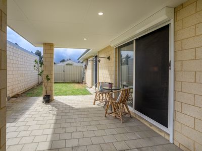 8 Muscari Close, Seville Grove