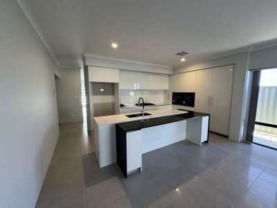 282 Landbeach Boulevard, Alkimos