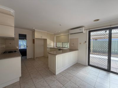 28 Tamarind Crescent, Werribee