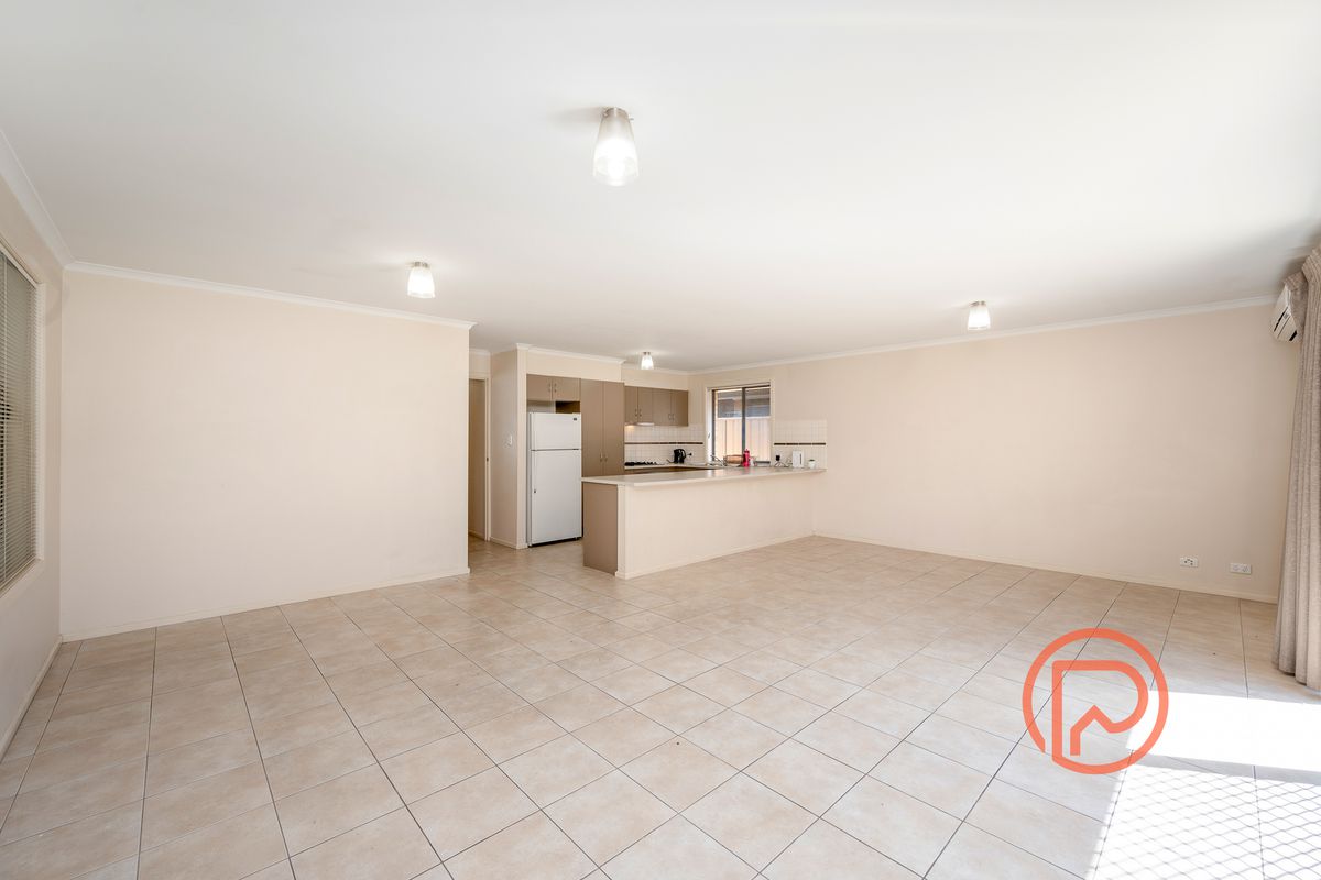 2 / 359 Hampstead Road, Northfield