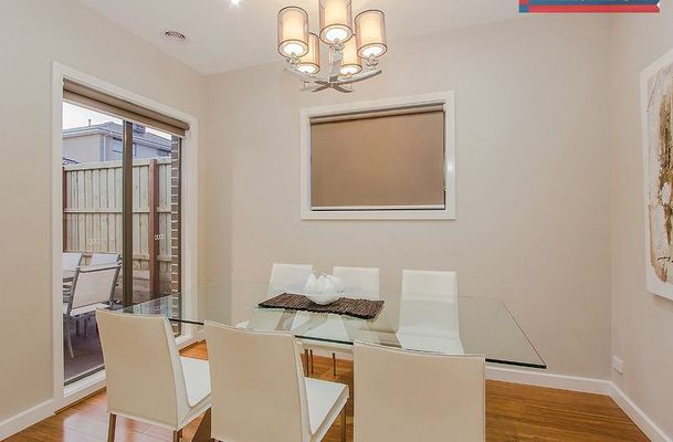 30 Perugia Avenue, Greenvale